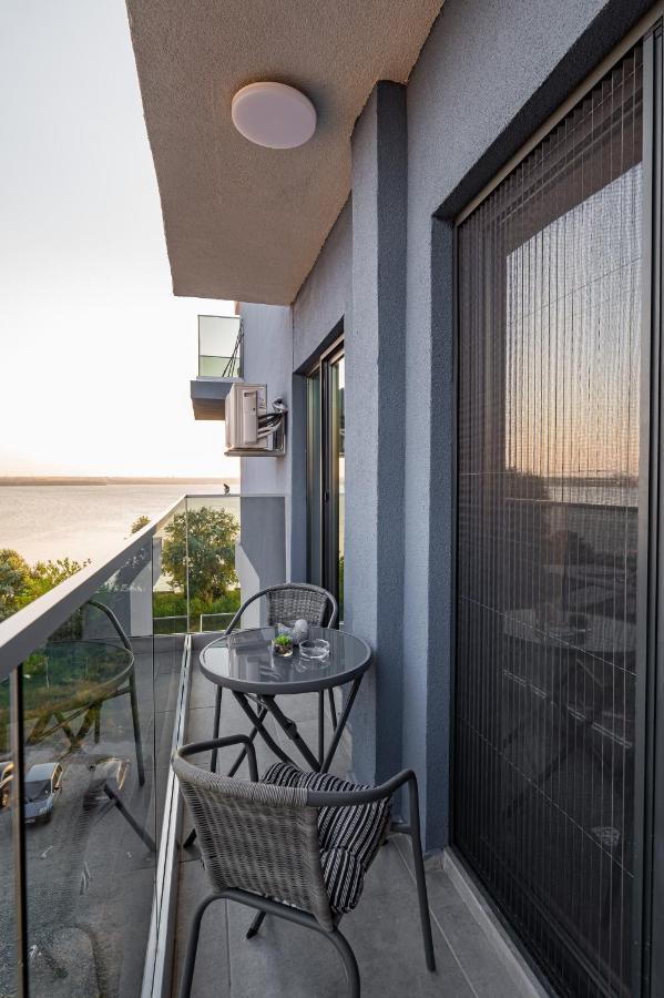 Golden Mirage Sunset Apartment Mamaia Exterior photo